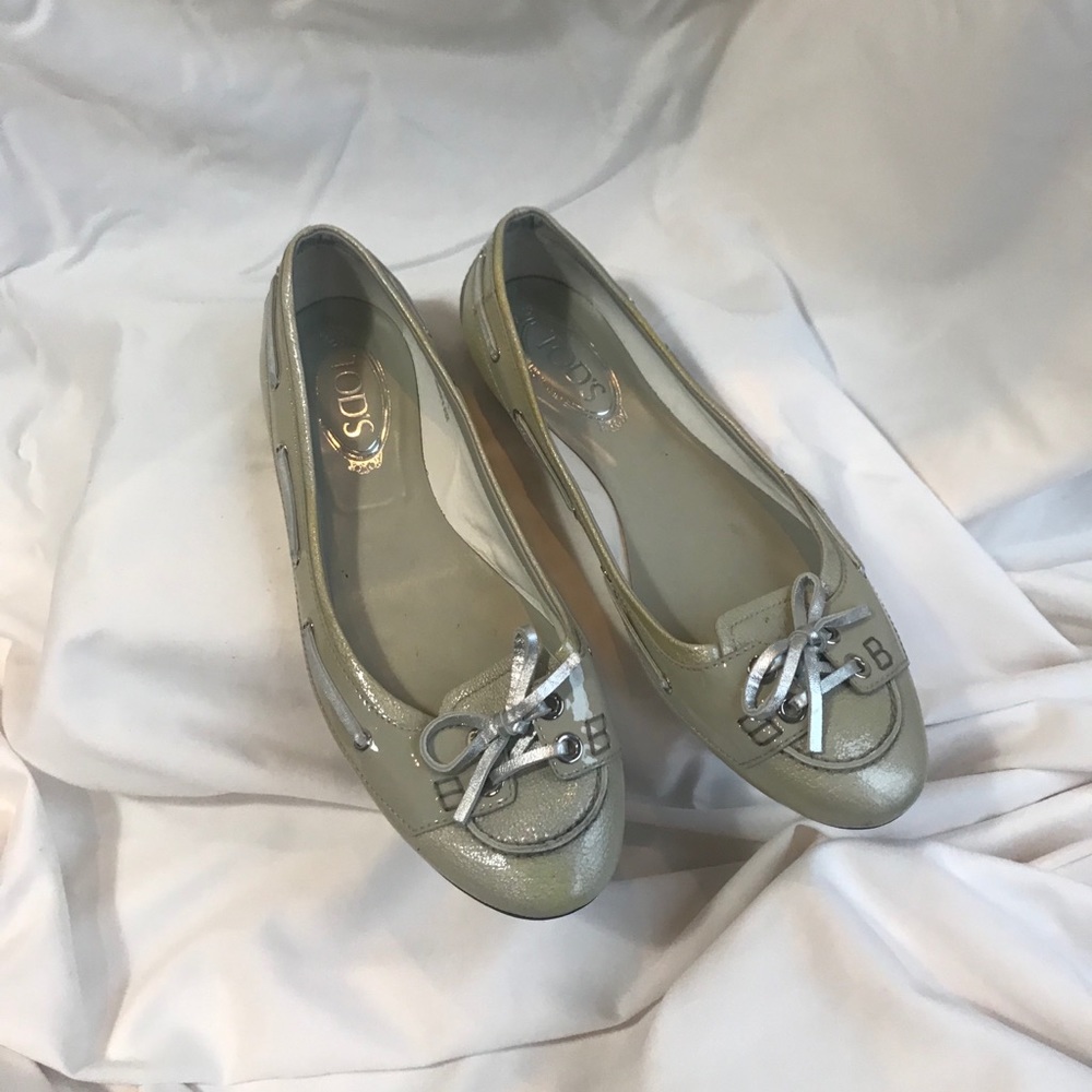 NWOT TOD’s Metallic Ballet Driving Shoe